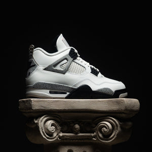AIR JORDAN 4 RETRO 'WHITE CEMENT' - SUMMIT WHITE/FIRE RED