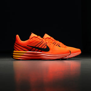 NIKE LUNAR ROAM - HYPER CRIMSON/BLACK
