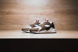 Nike x Stussy Air Huarache Desert Oak/Reed/Light Straw