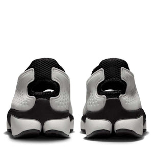 Women's Nike Rift 2 - Metallic Silver/Black