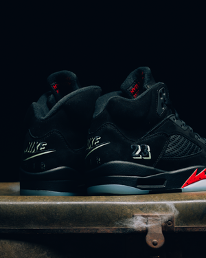 Air Jordan 5 Retro 'Halloween' - Black/Picante Red