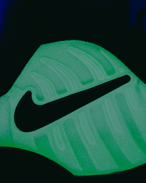 Nike Air Foamposite Pro Premium 'Glow In The Dark' - Summit White/Black